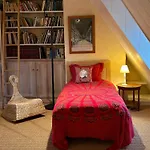 Logis Saint-flaceau Bed and Breakfast 4*