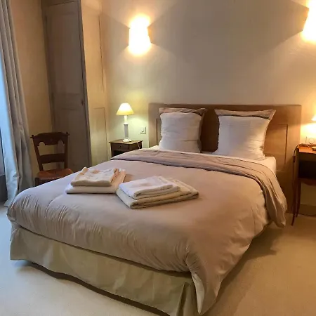 Logis Saint-flaceau 4*