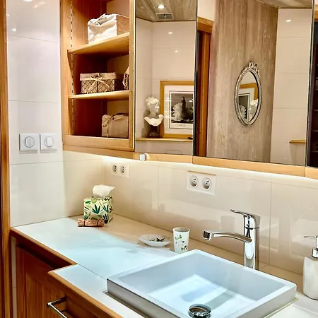 Bed & Breakfast Logis Saint-flaceau 4*