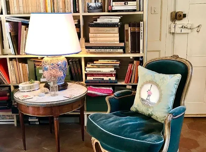 Logis Saint-flaceau Bed & Breakfast