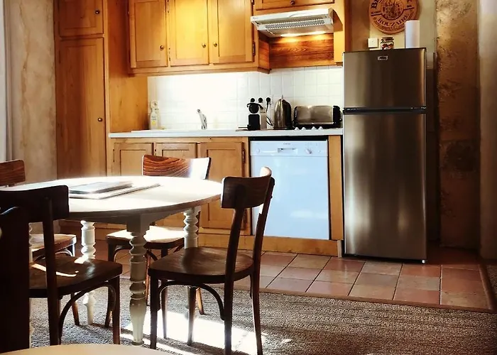 Bed & Breakfast Logis Saint-flaceau 4*