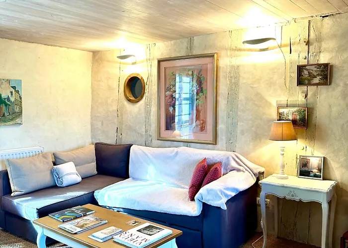 Logis Saint-flaceau Oda ve Kahvaltı 4*