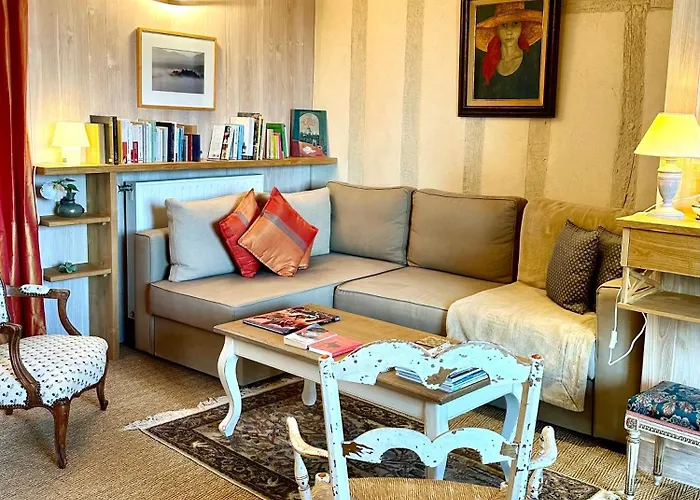 Logis Saint-flaceau Bed & Breakfast