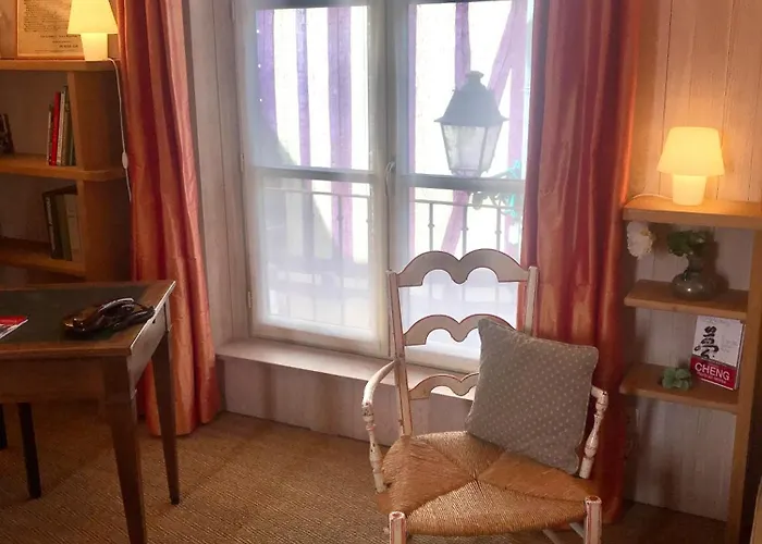 Logis Saint-flaceau Oda ve Kahvaltı 4*